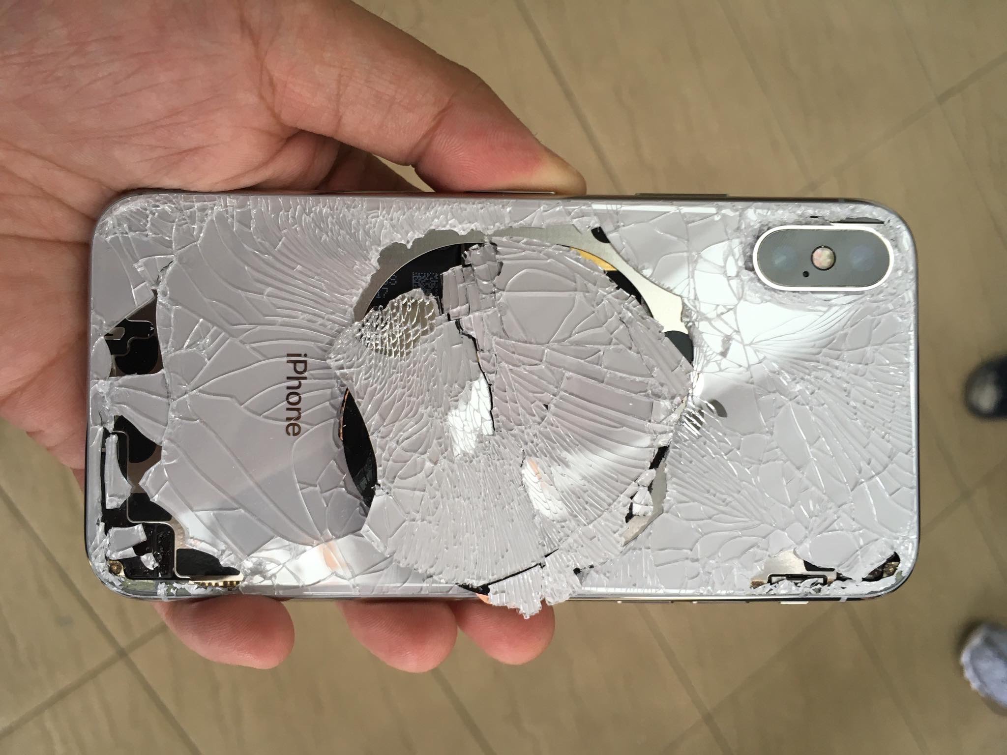 <strong>What is the best place to repair my damaged mobile in Bangalore at a considerable rate?</strong>